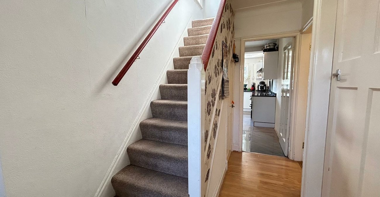 3 bedroom house for sale in Shooters Hill | Robinson Jackson