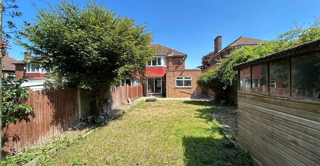 3 bedroom house for sale in Shooters Hill | Robinson Jackson