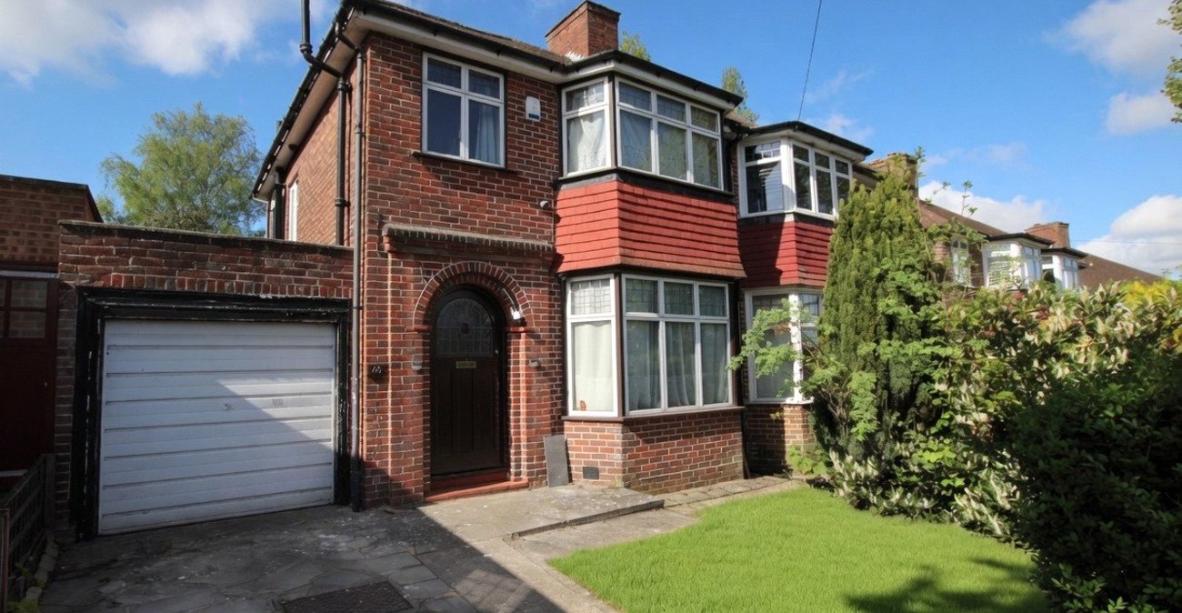 3 bedroom house for sale in Shooters Hill | Robinson Jackson