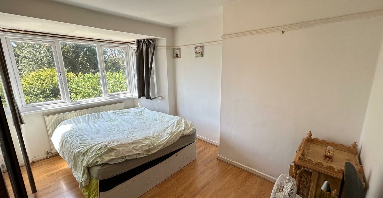 3 bedroom house for sale in Shooters Hill | Robinson Jackson