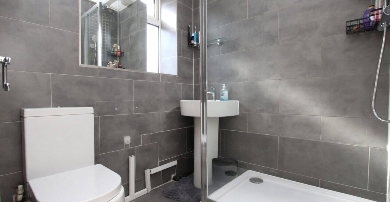 3 bedroom house for sale in Shooters Hill | Robinson Jackson