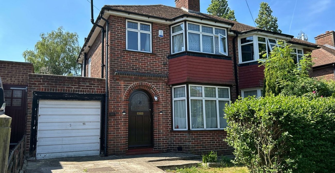 3 bedroom house for sale in Shooters Hill | Robinson Jackson