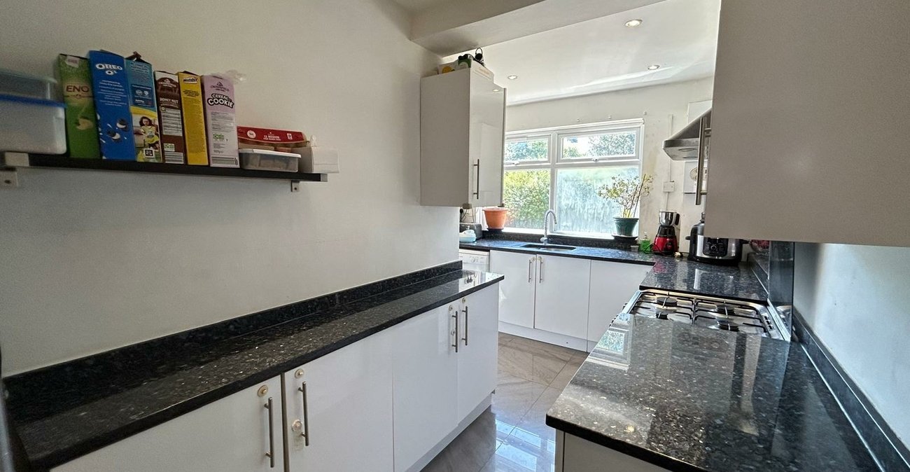 3 bedroom house for sale in Shooters Hill | Robinson Jackson