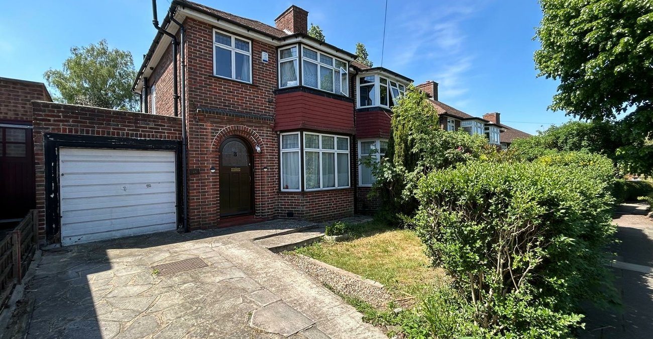 3 bedroom house for sale in Shooters Hill | Robinson Jackson