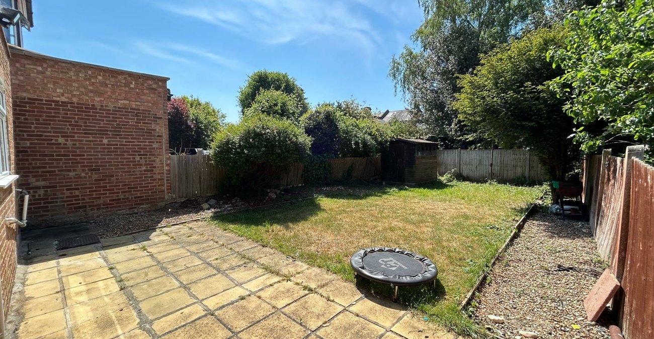 3 bedroom house for sale in Shooters Hill | Robinson Jackson