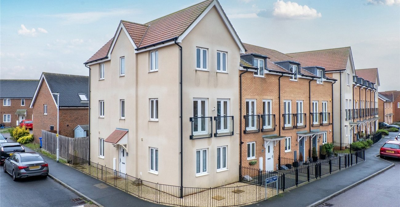 3 bedroom property for sale in Minster on Sea | Robinson Michael & Jackson