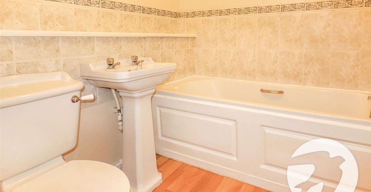 1 bedroom property for sale in Northumberland Heath | Robinson Jackson