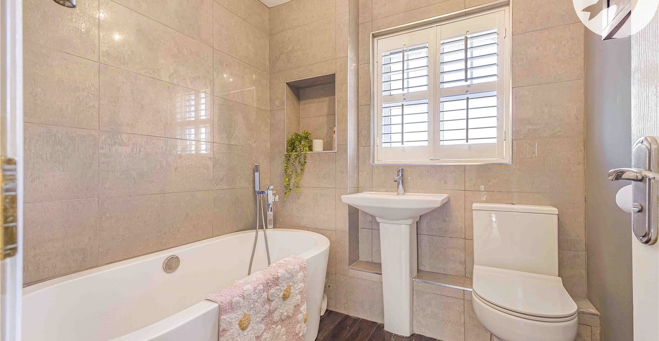 4 bedroom house for sale in Wainscott | Robinson Michael & Jackson