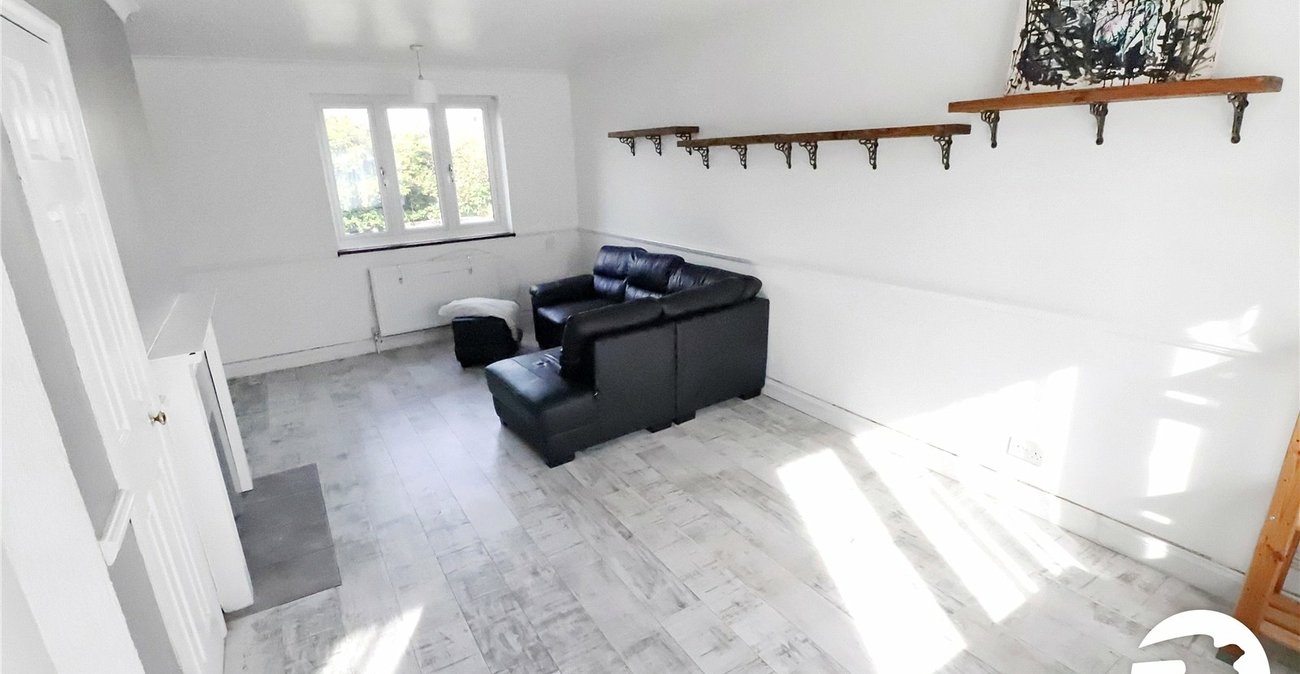 3 bedroom property for sale in Belvedere | Robinson Jackson