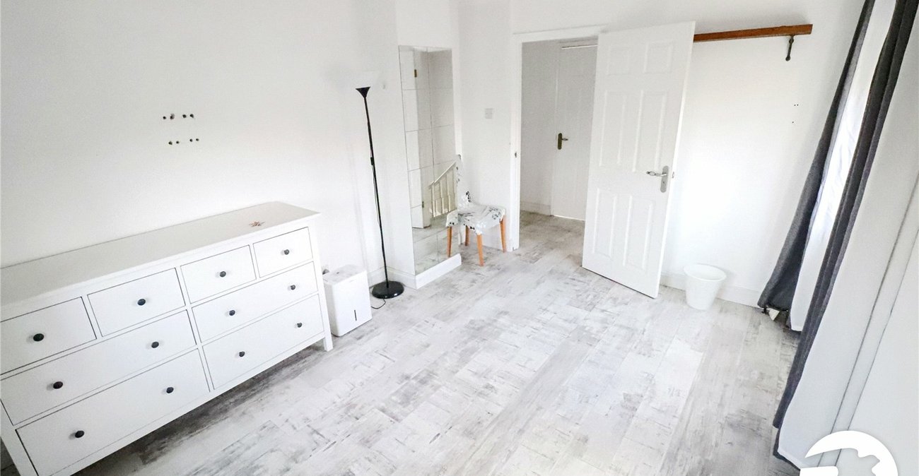 3 bedroom property for sale in Belvedere | Robinson Jackson