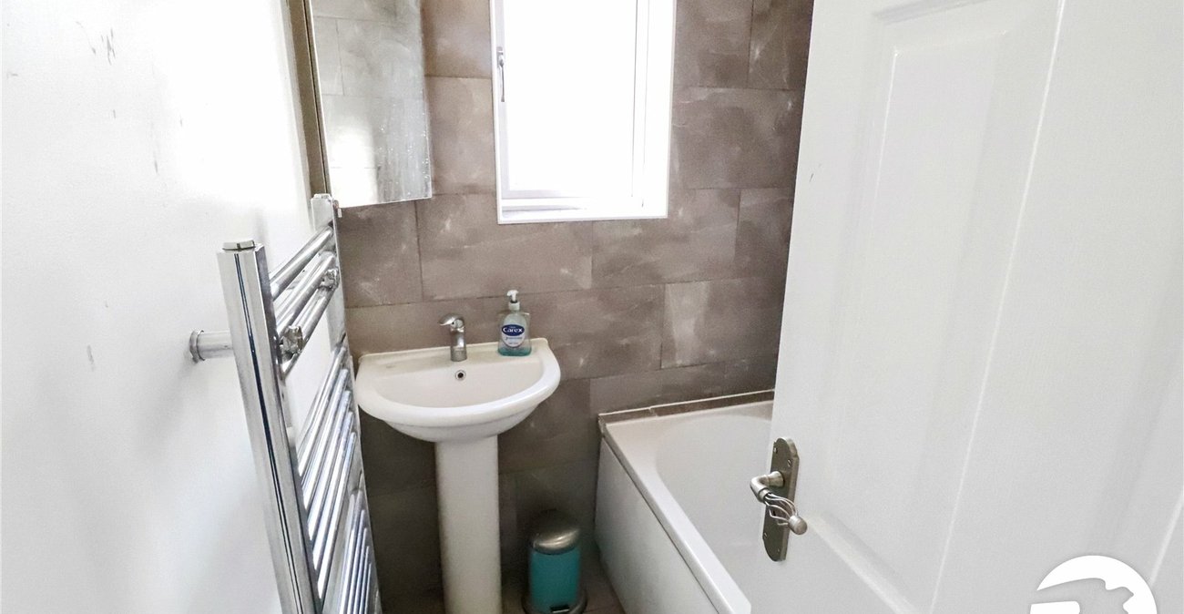 3 bedroom property for sale in Belvedere | Robinson Jackson