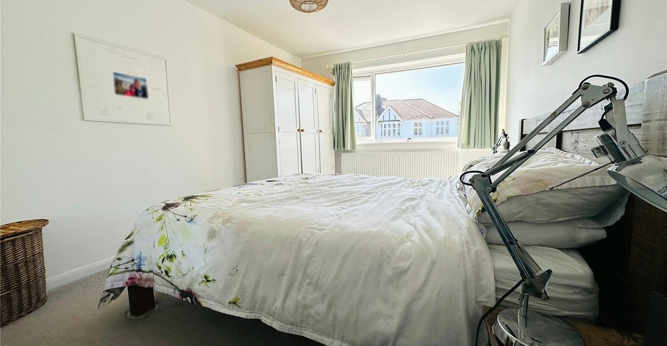 2 bedroom property for sale in Catford | Robinson Jackson