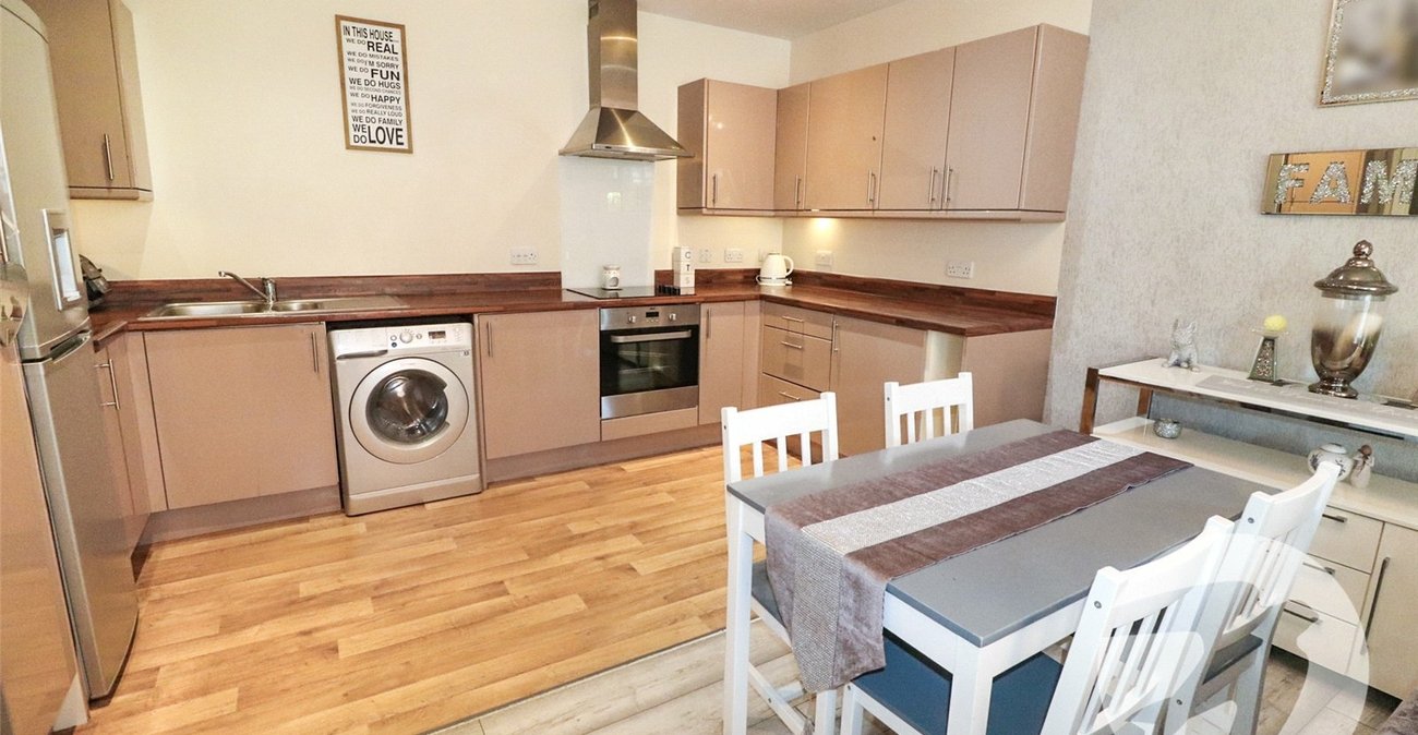 2 bedroom property for sale in Erith | Robinson Jackson