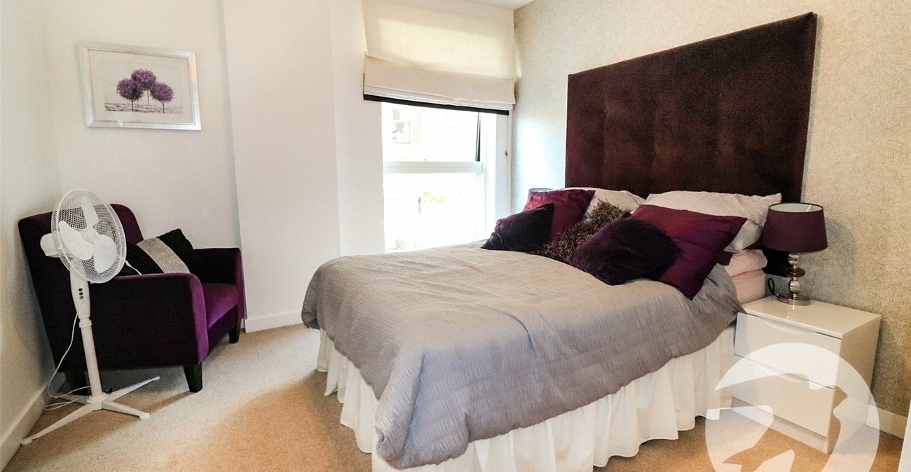 2 bedroom property for sale in Erith | Robinson Jackson