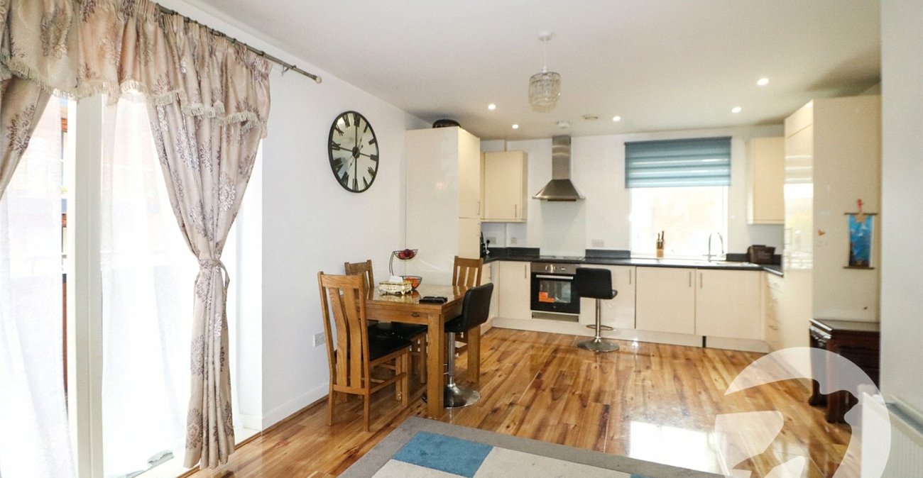 2 bedroom property for sale in Erith | Robinson Jackson