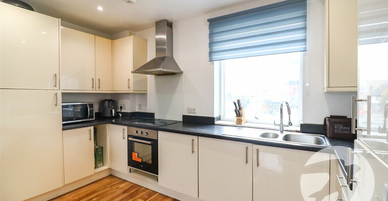 2 bedroom property for sale in Erith | Robinson Jackson