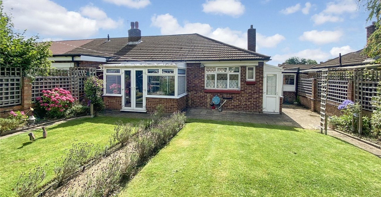 2 bedroom bungalow for sale in Sidcup | Robinson Jackson