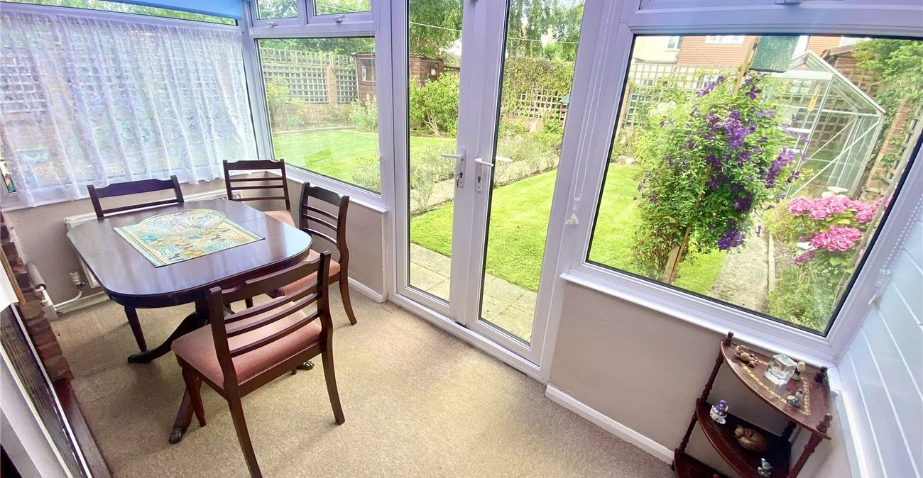 2 bedroom bungalow for sale in Sidcup | Robinson Jackson