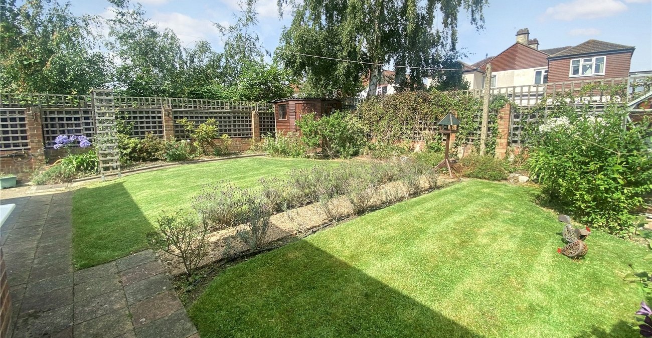 2 bedroom bungalow for sale in Sidcup | Robinson Jackson