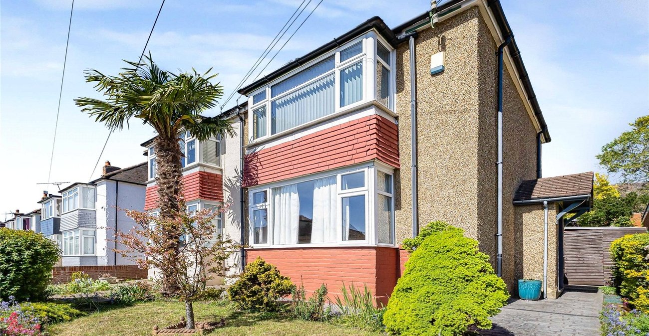 2 bedroom house for sale in Rochester | Robinson Michael & Jackson