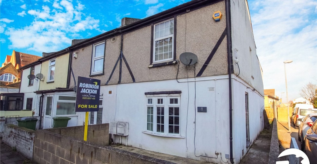 3 bedroom house for sale in Woolwich | Robinson Jackson