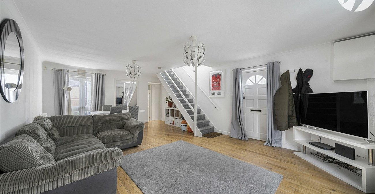 3 bedroom house for sale in Woolwich | Robinson Jackson