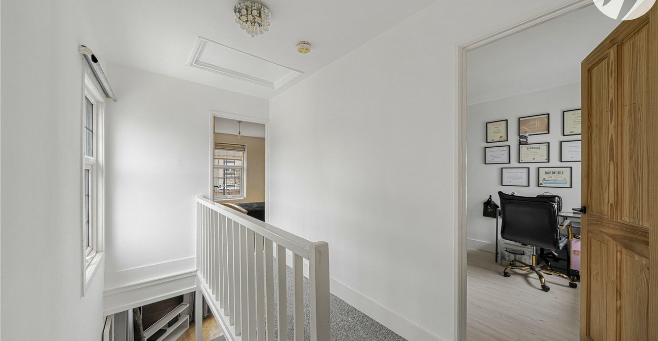 3 bedroom house for sale in Woolwich | Robinson Jackson