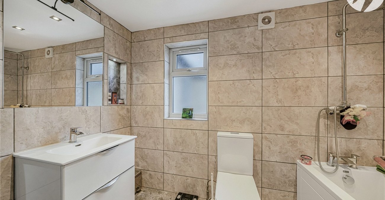 3 bedroom house for sale in Woolwich | Robinson Jackson