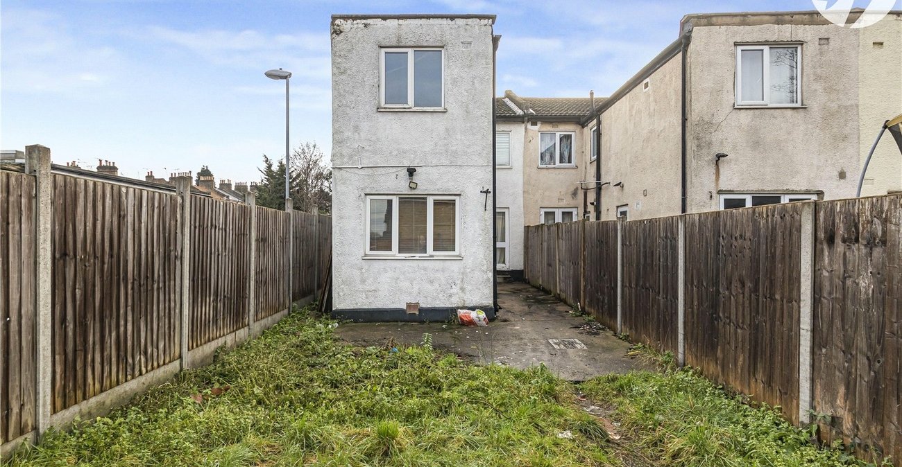 3 bedroom house for sale in Woolwich | Robinson Jackson