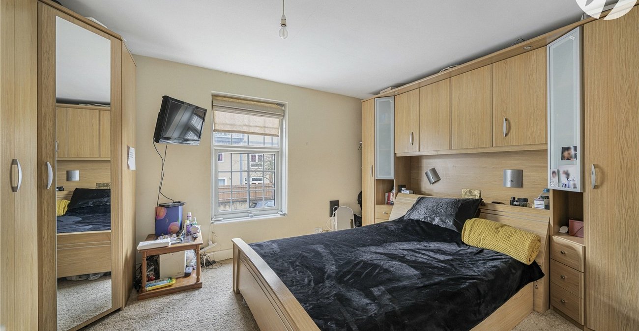 3 bedroom house for sale in Woolwich | Robinson Jackson