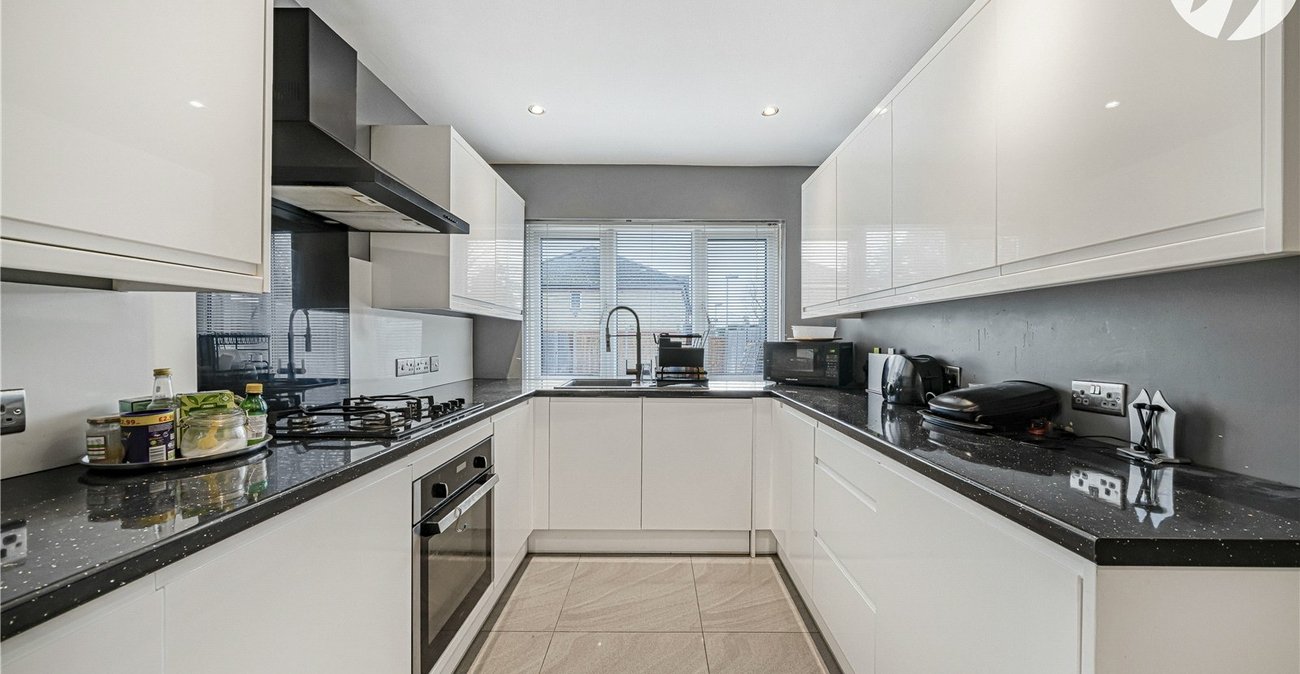 3 bedroom house for sale in Woolwich | Robinson Jackson