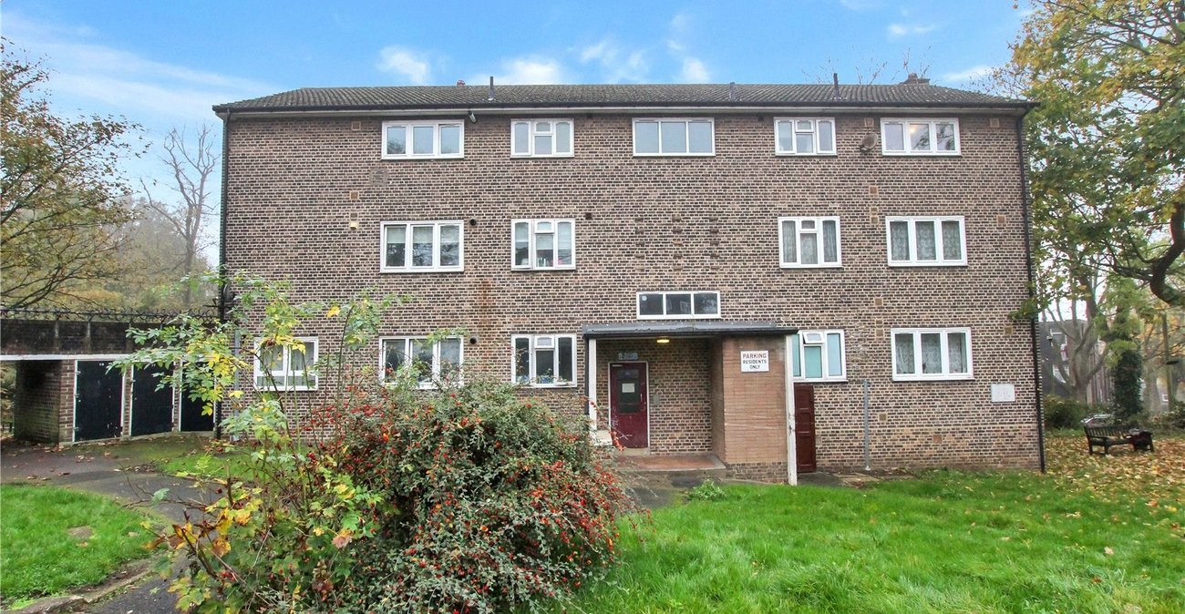 2 bedroom property for sale in Shooters Hill | Robinson Jackson