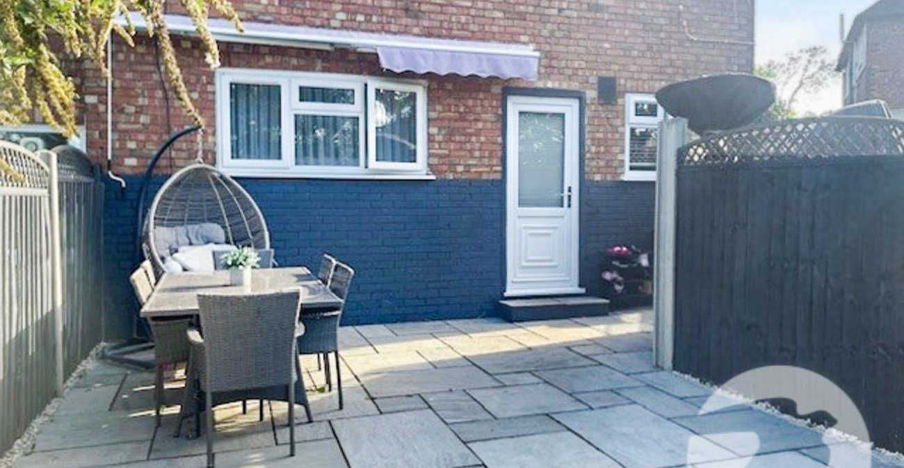 2 bedroom property for sale in Eltham | Robinson Jackson