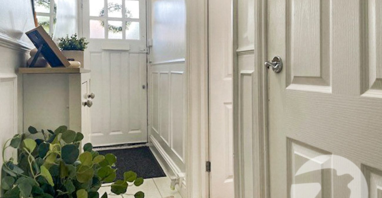 2 bedroom property for sale in Eltham | Robinson Jackson