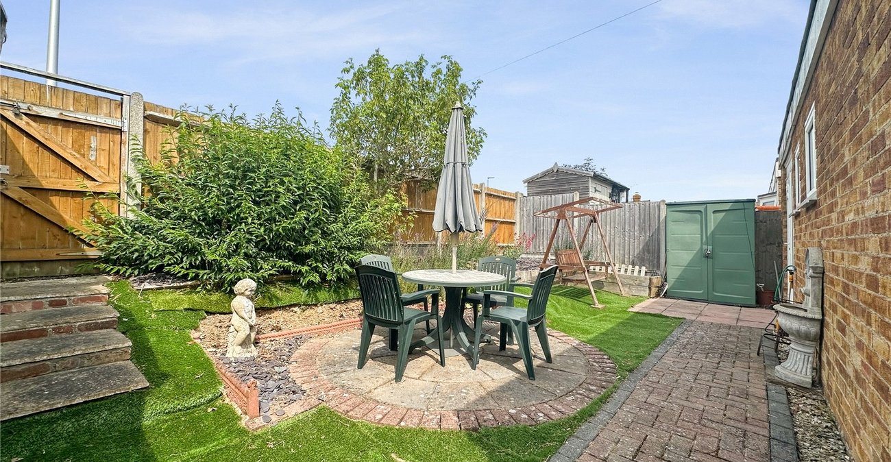 2 bedroom bungalow for sale in Rainham | Robinson Michael & Jackson