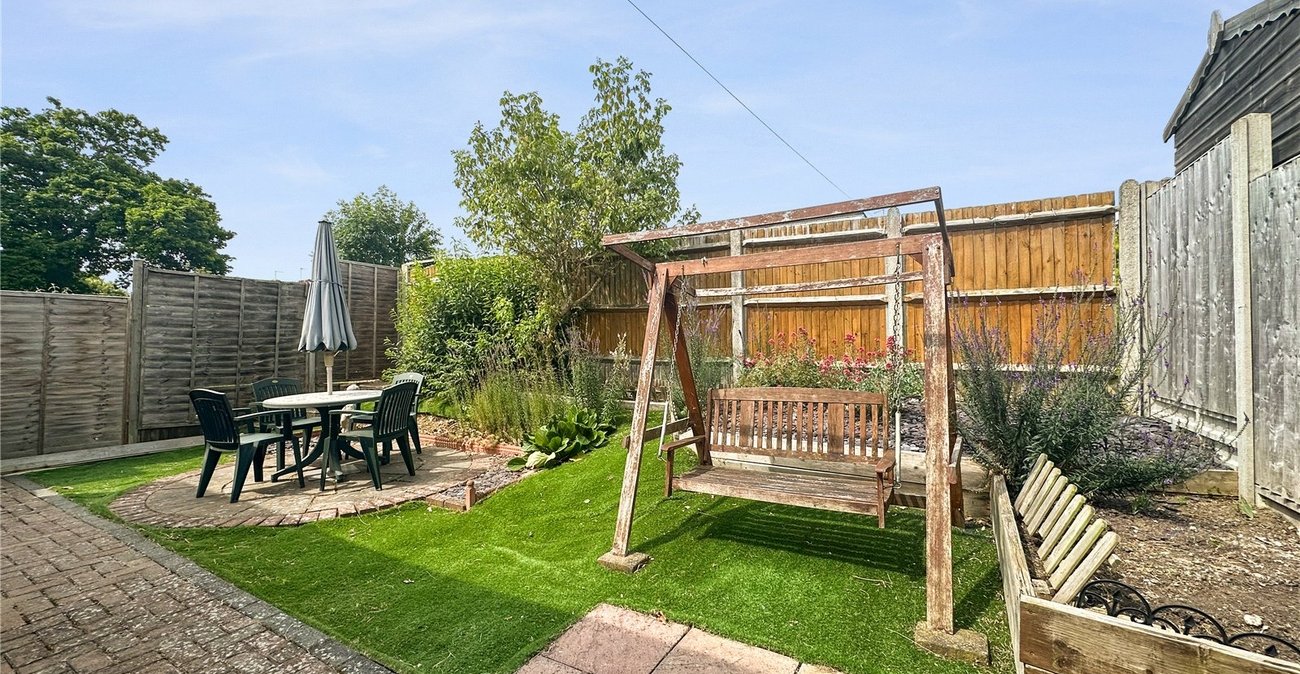 2 bedroom bungalow for sale in Rainham | Robinson Michael & Jackson