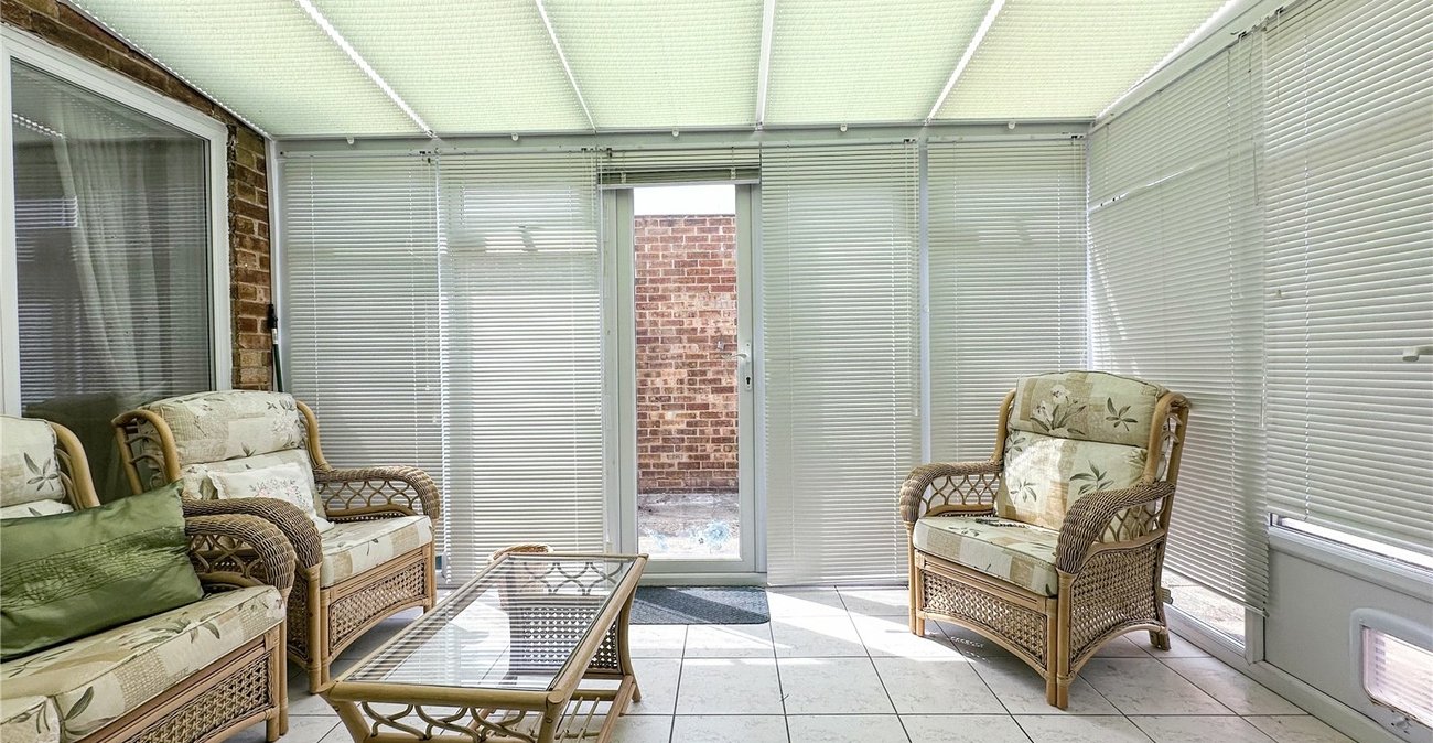 2 bedroom bungalow for sale in Rainham | Robinson Michael & Jackson