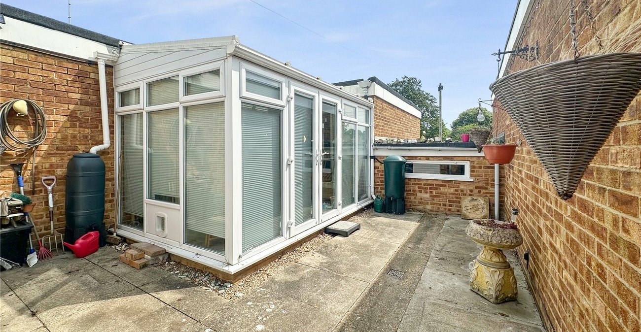 2 bedroom bungalow for sale in Rainham | Robinson Michael & Jackson