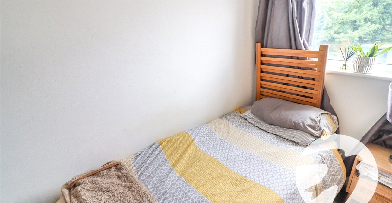 2 bedroom property for sale in Erith | Robinson Jackson