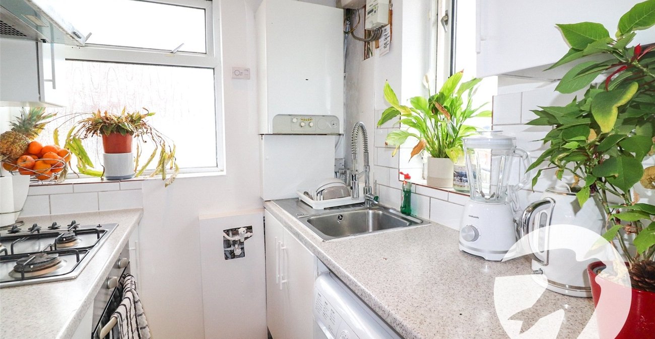 2 bedroom property for sale in Erith | Robinson Jackson