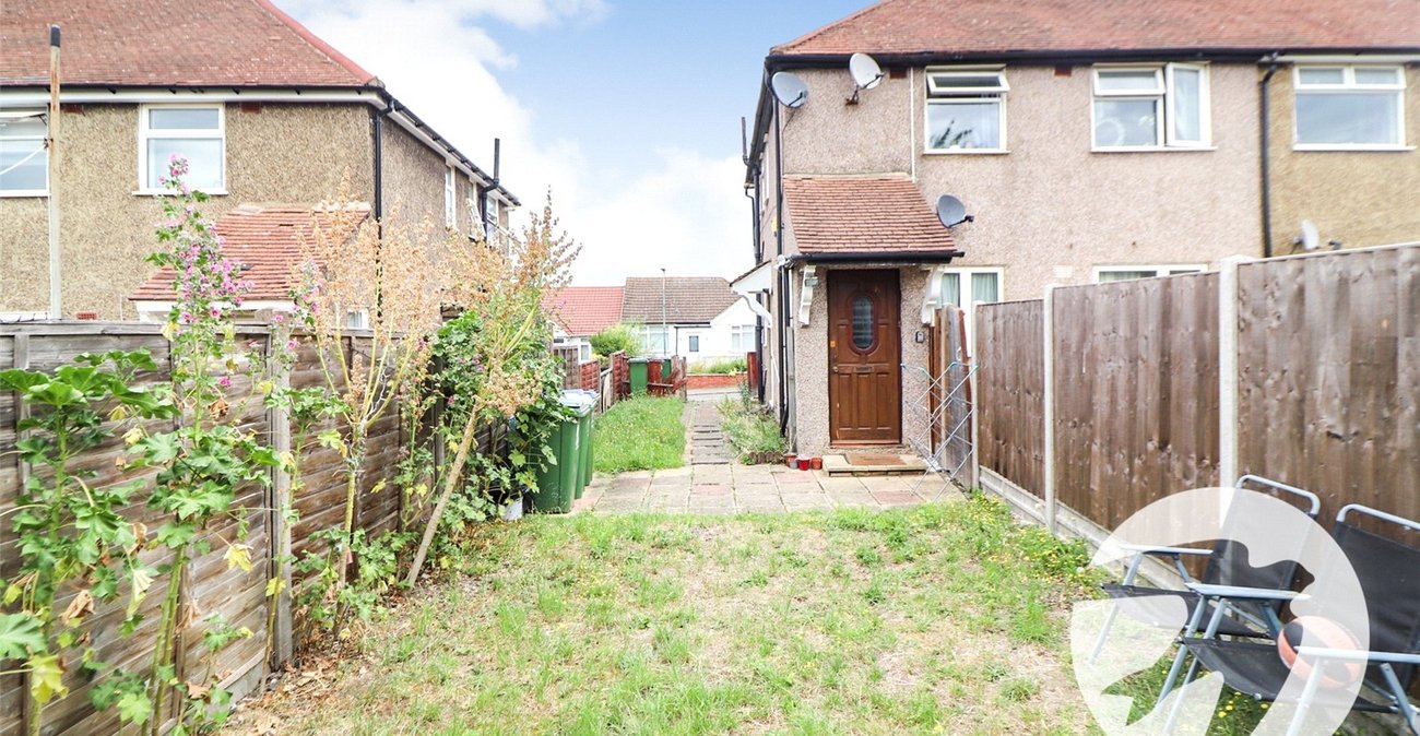 2 bedroom property for sale in Northumberland Heath | Robinson Jackson