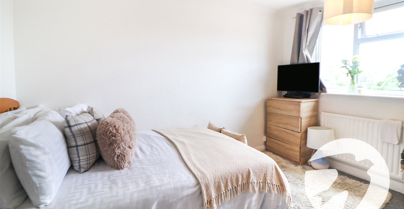 2 bedroom property for sale in Northumberland Heath | Robinson Jackson