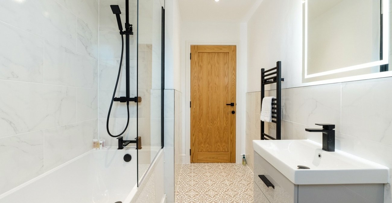 2 bedroom property for sale in Catford | Robinson Jackson