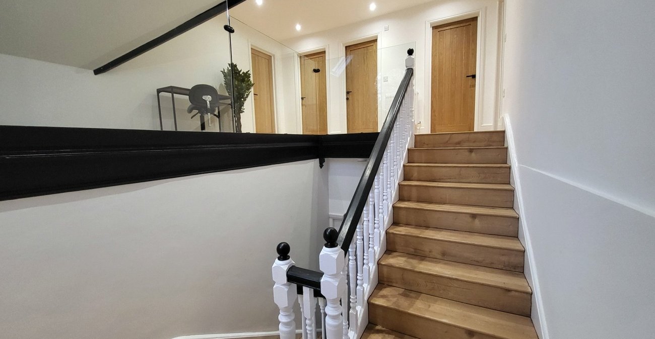 2 bedroom property for sale in Catford | Robinson Jackson