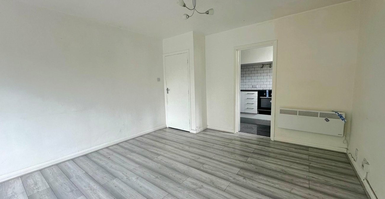 2 bedroom property for sale in London | Robinson Jackson