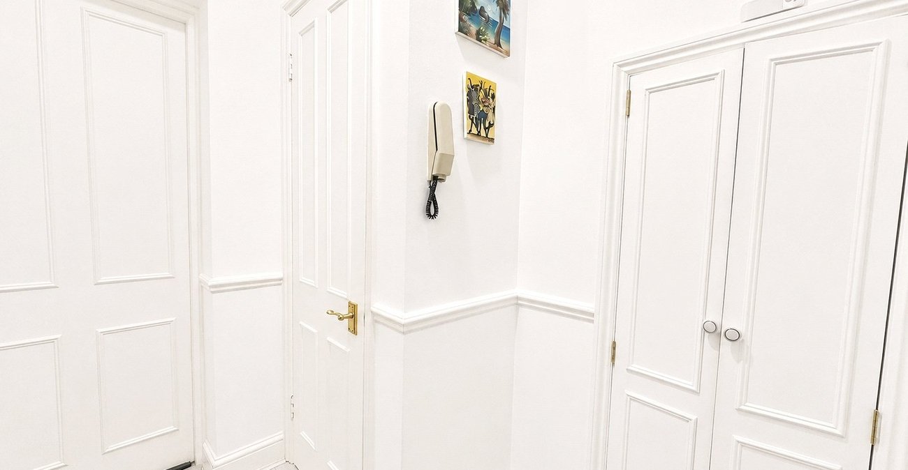 2 bedroom property for sale in London | Robinson Jackson