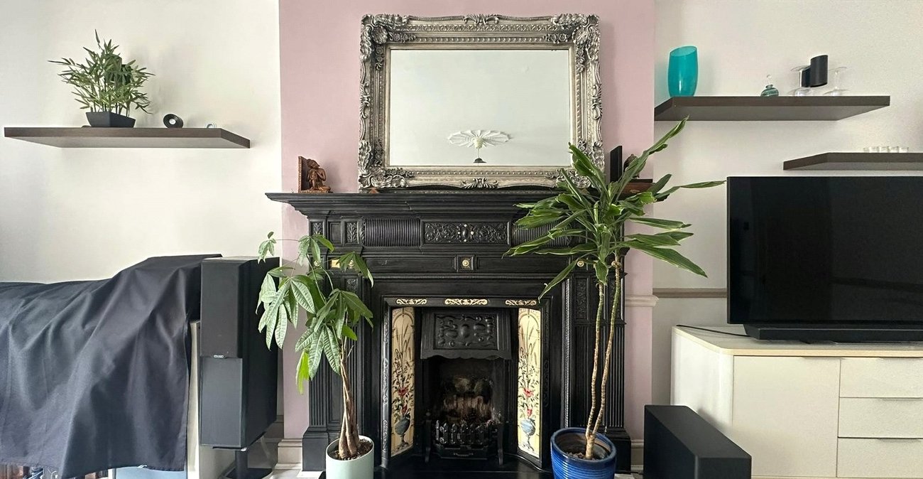 2 bedroom property for sale in London | Robinson Jackson