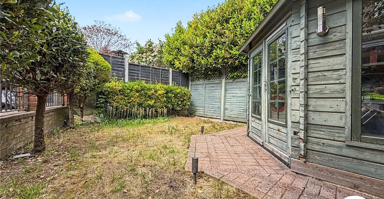 3 bedroom house for sale in Rochester | Robinson Michael & Jackson