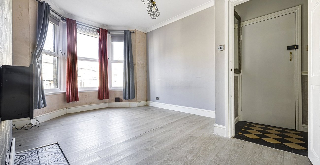 2 bedroom property for sale in Gillingham | Robinson Michael & Jackson