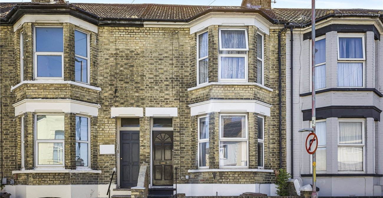 2 bedroom property for sale in Gillingham | Robinson Michael & Jackson